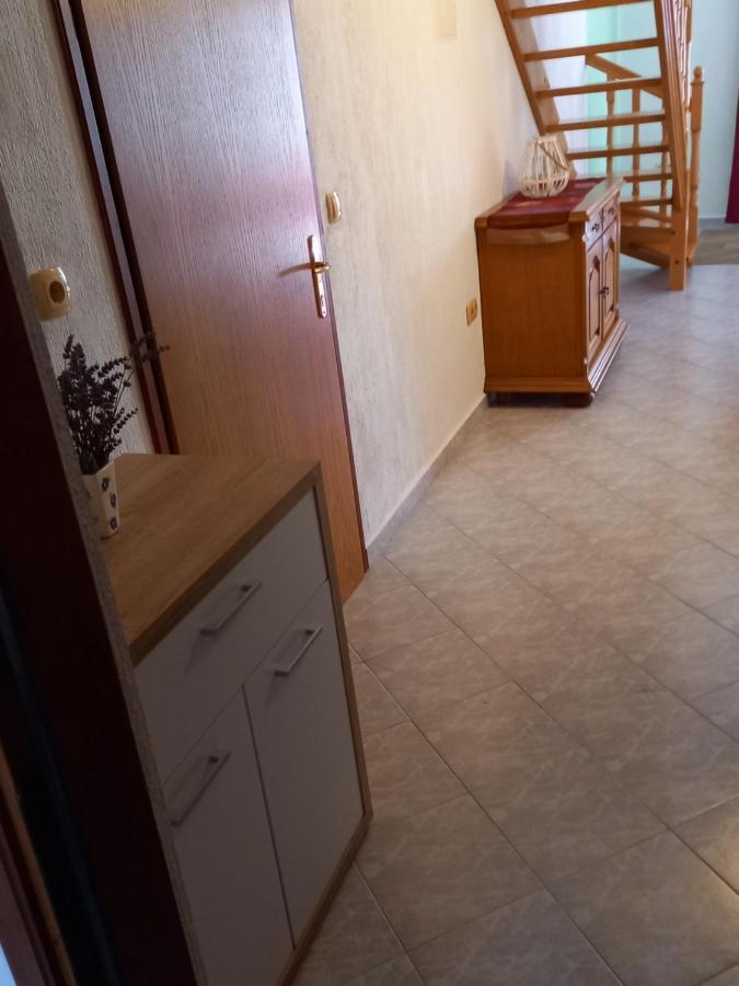 Apartments Makaus Kampor Extérieur photo